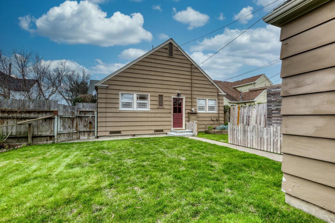 Buhne Terrace Bungalow Юрика Екстериор снимка